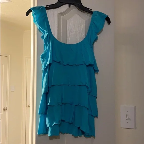 Express ruffle tank top - Picture 5 of 7